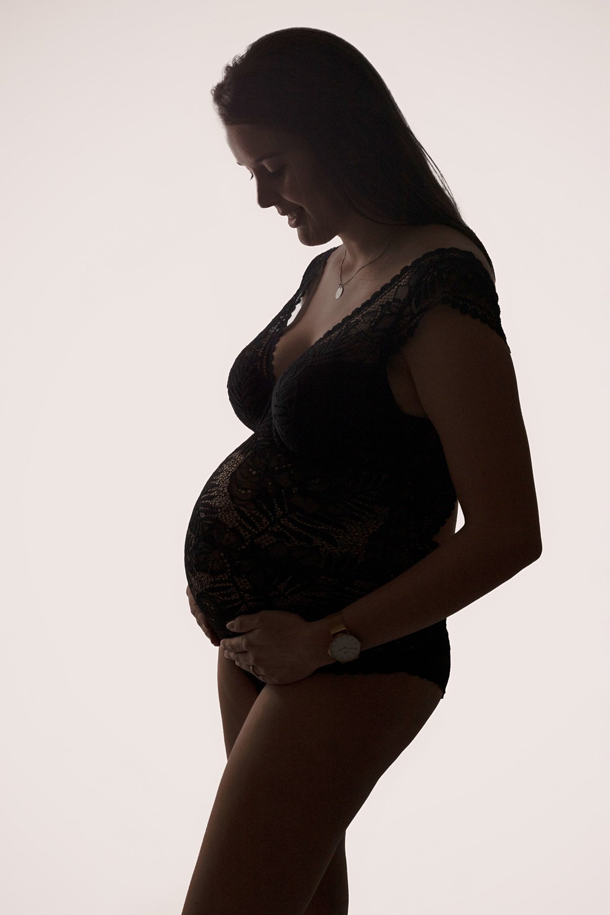 ombre silhouette grossesse en studio